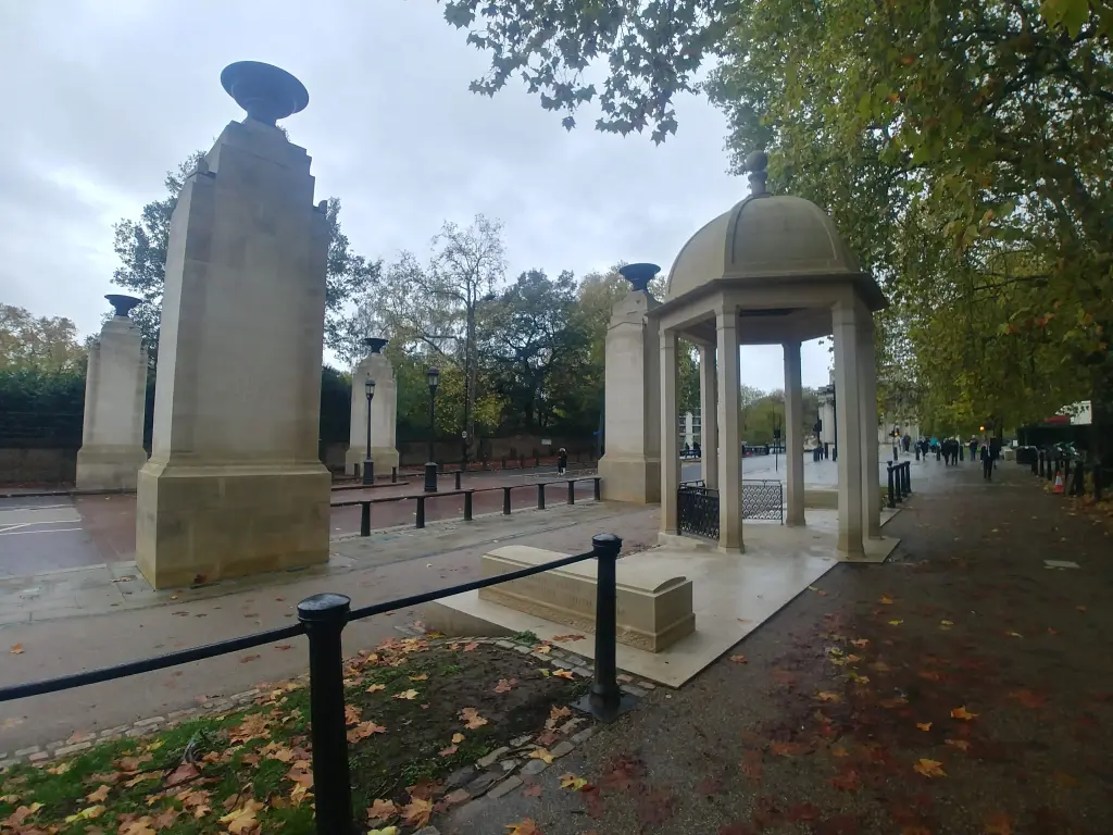 commonwealth memorial gates