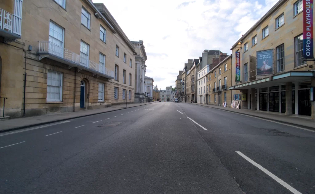 londyn turysta oxford puste ulice