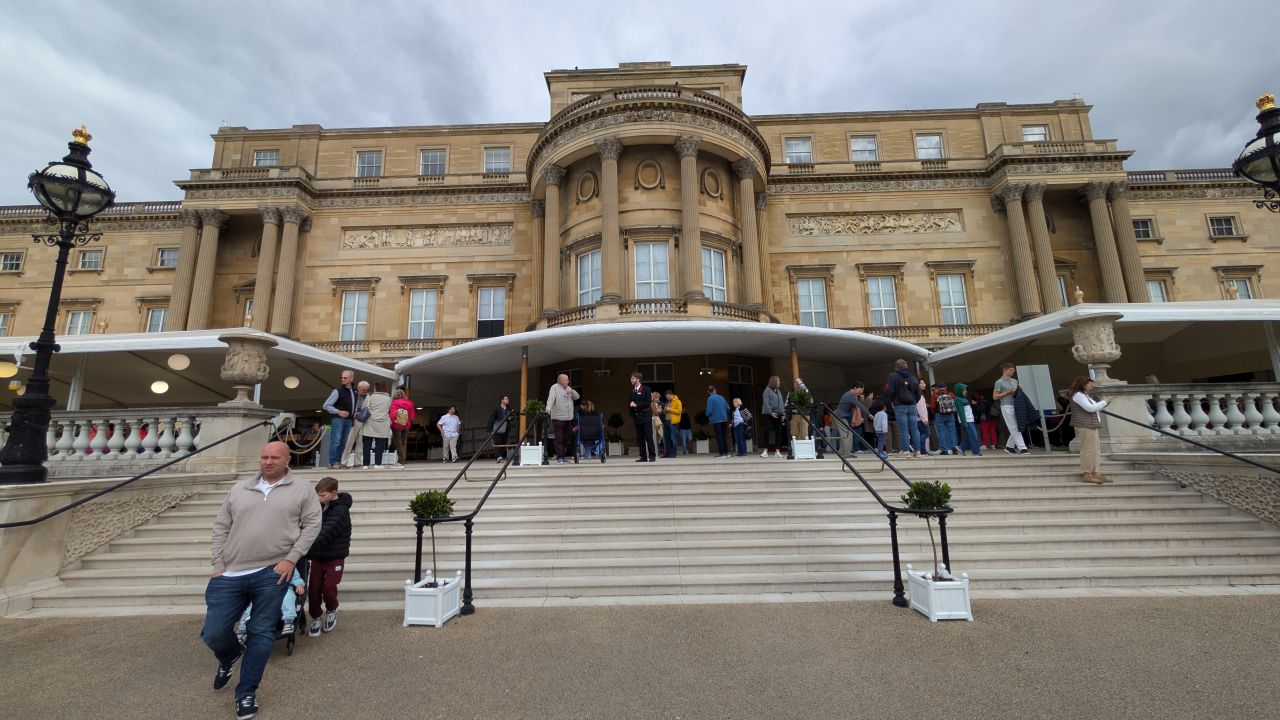 londynturysta-buckingham-palace-back