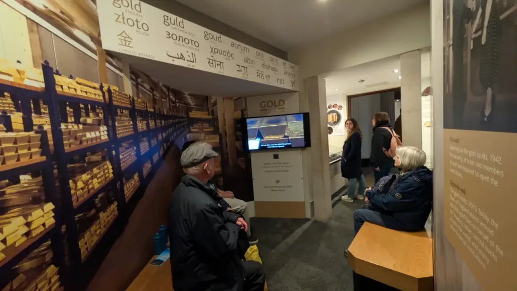 londyn-turysta-bank-of-england-skarbiec-02