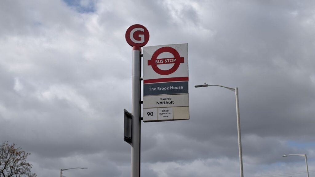 londyn-turysta-komunikacja-publiczna-bus-stop-g